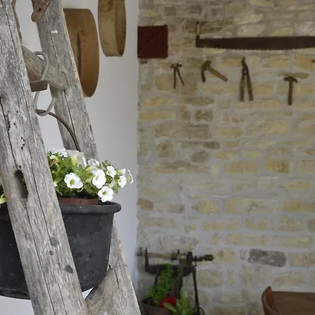 مزرعة للإقامة Casale Rancaglia *